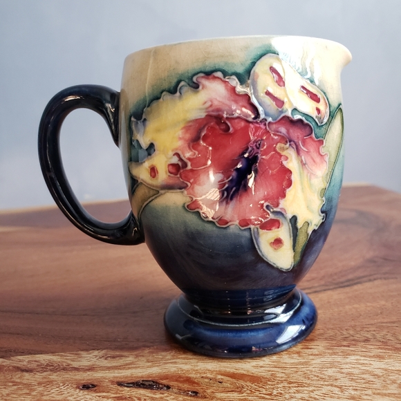 WILLIAM MOORCROFT SMALL JUG POTTERY, 1930'S ENGLAND - Picture 1 of 10